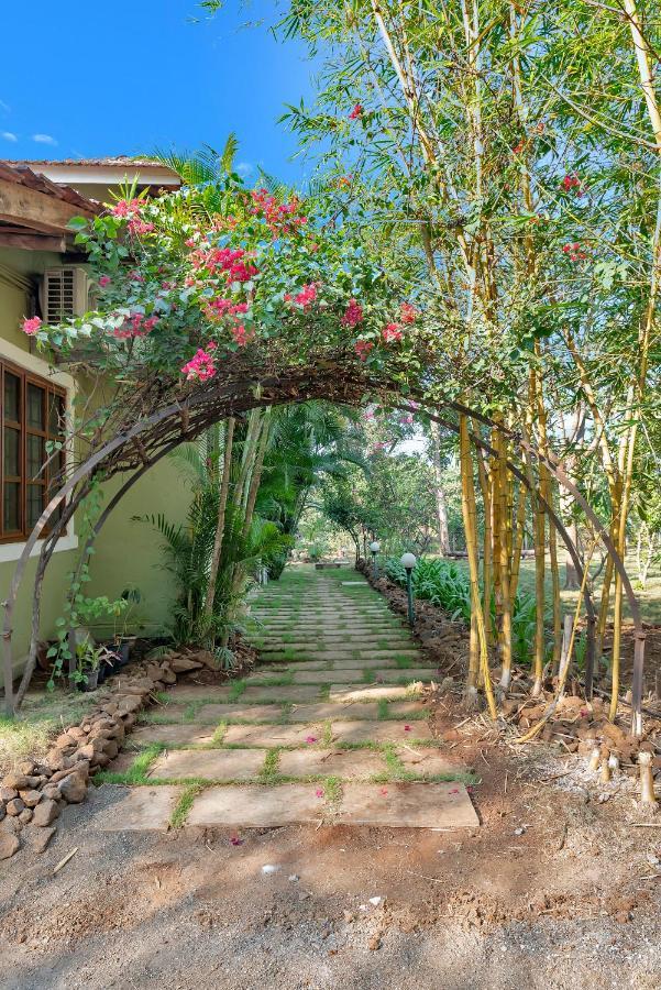 Saffronstays Laburnum House, Wada - Palghar Esterno foto